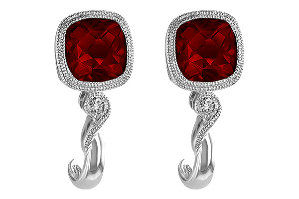 B184-25621: EARRINGS 2.36 GARNET 2.40 TGW