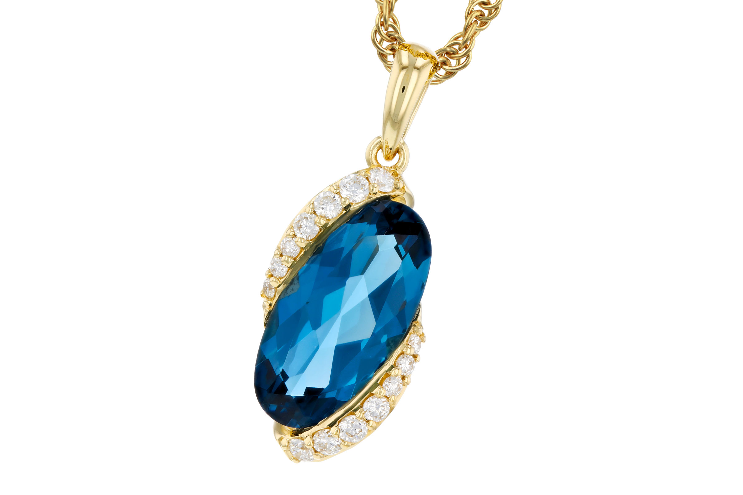 G276-02848: NECK 2.25 LONDON BLUE TOPAZ 2.37 TGW (12x6MM LBT)