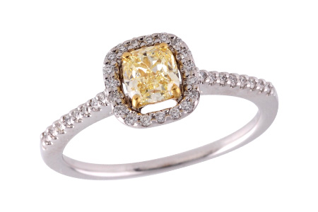 H187-85593: LDR .52 LGT FANCY YELL DIA .66 TW (EGL D14022404)