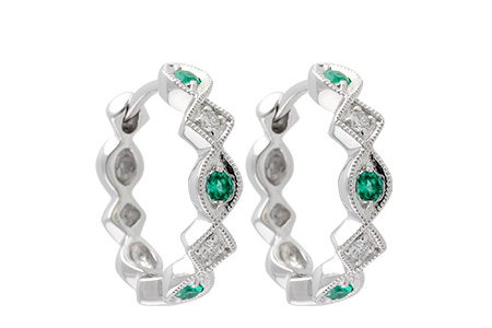 L186-91975: EARRINGS .13 EMERALD .18 TGW